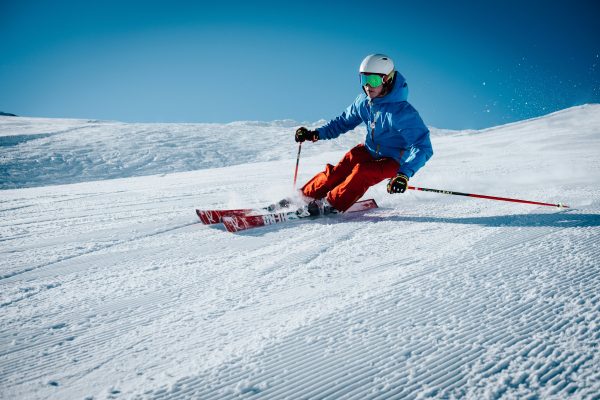 Alpine skier